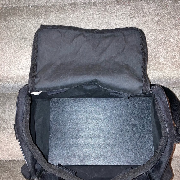 In Excellent Condition!! Adidas Duffel Bag - Picture 7 of 7